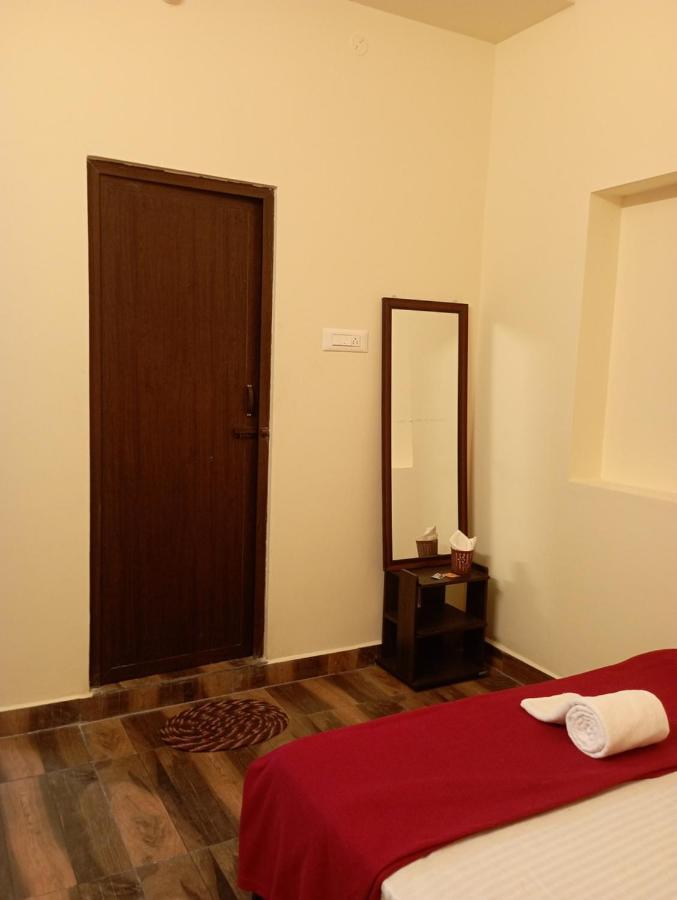 Sri Arangan Kudil Rooms Tiruchirappalli Exterior photo